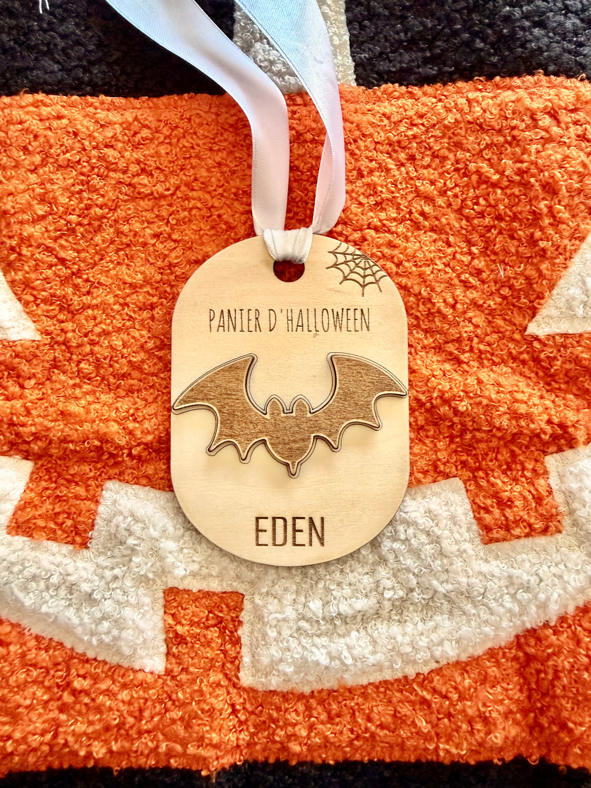 Mon premier Halloween personnalisé – Carte en bois prénom enfant – Souvenir bébé Halloween – Décoration panier Halloween