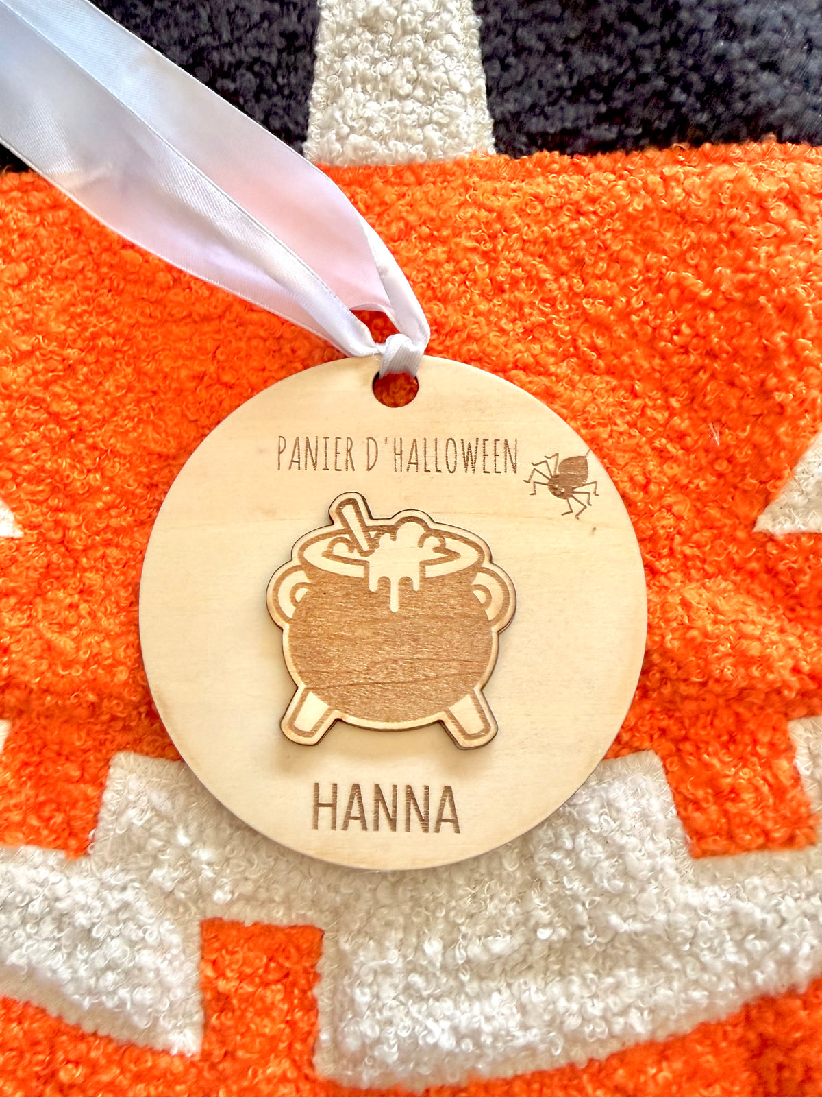 Mon premier Halloween personnalisé – Carte en bois prénom enfant – Souvenir bébé Halloween – Décoration panier Halloween